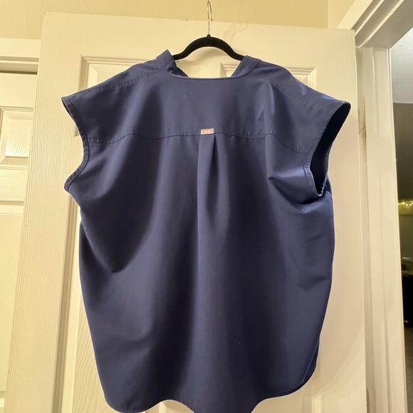 Figs Rafaela Scrub Top - Picture 6 of 6